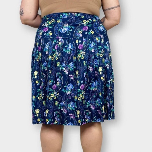 70s Blue Floral Skirt - Picture 3 of 4